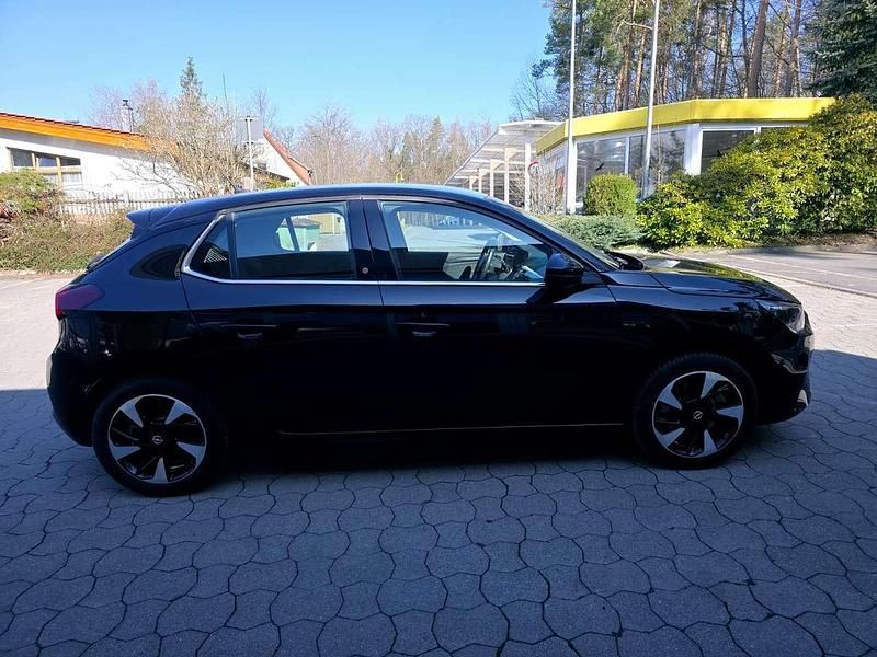 Gebraucht Opel Corsa-e Elegance 100 kW (136 PS) 2022 Diamant schwarz Kleinwagen