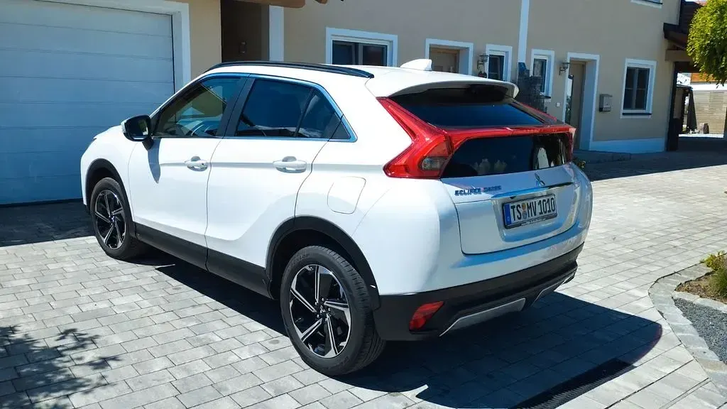 Gebraucht Mitsubishi Eclipse Cross 163 PS (119 kW) 2021 Weiß SUV