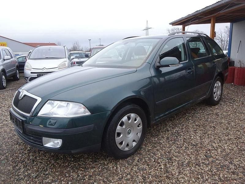 Gebraucht Skoda Octavia Ambiente 160 PS (117 kW) 2008 Grün Kombi