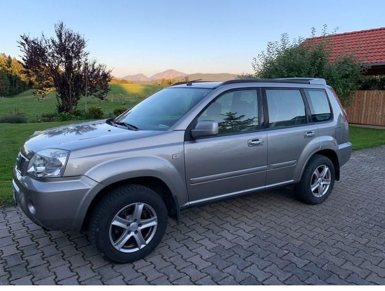 Grau Gebraucht 2005 Nissan X-Trail SUV | 4.299 € (Guter Preis) - Bild 1/4