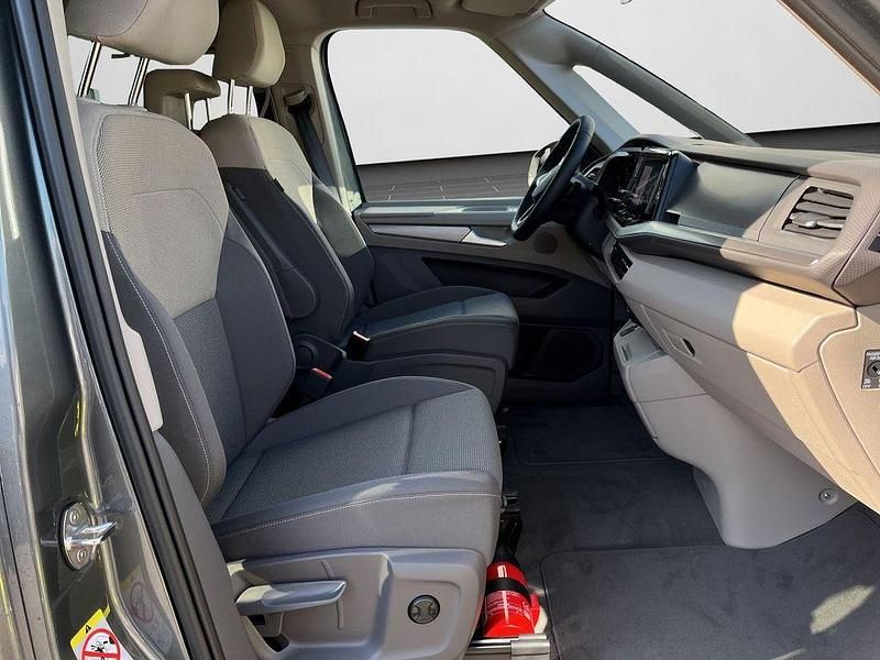 Neu VW Multivan Life 150 PS (110 kW) 2026 Starlight blue metallic (metallic) Van