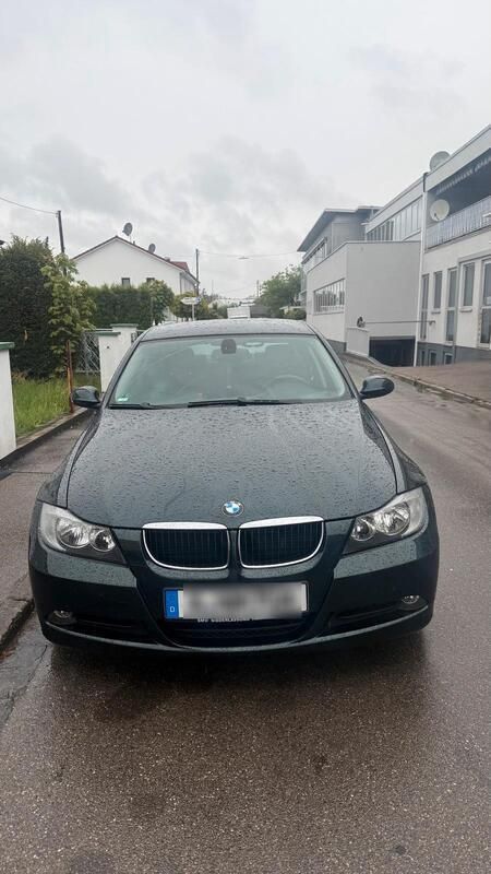 Grün Gebraucht 2007 BMW 318 Limousine | 6.800 € (Fairer Preis) - Bild 1/4