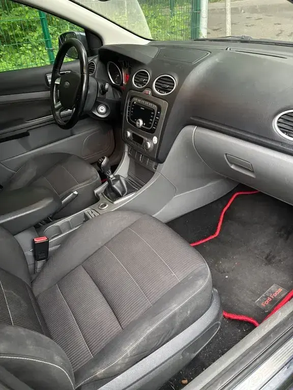 Gebraucht Ford Focus Titanium 136 PS (100 kW) 2008 Grau Limousine