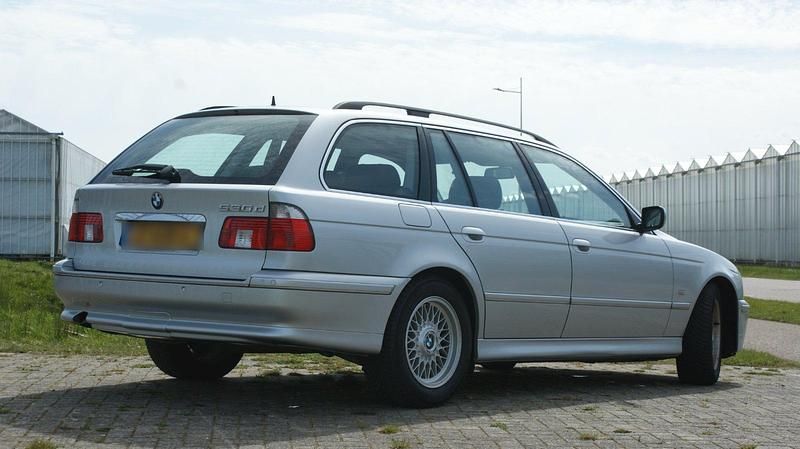 Occasion BMW 530 193 ch (141 kW) 2002 Gris Break