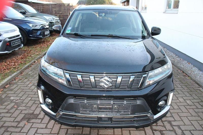 Gebraucht Suzuki Vitara Comfort 129 PS (94 kW) 2023 Schwarz SUV