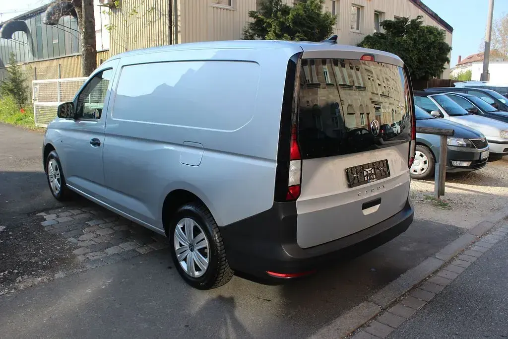 Gebraucht VW Caddy 122 PS (89 kW) 2023 Silber Van / Kleinbus