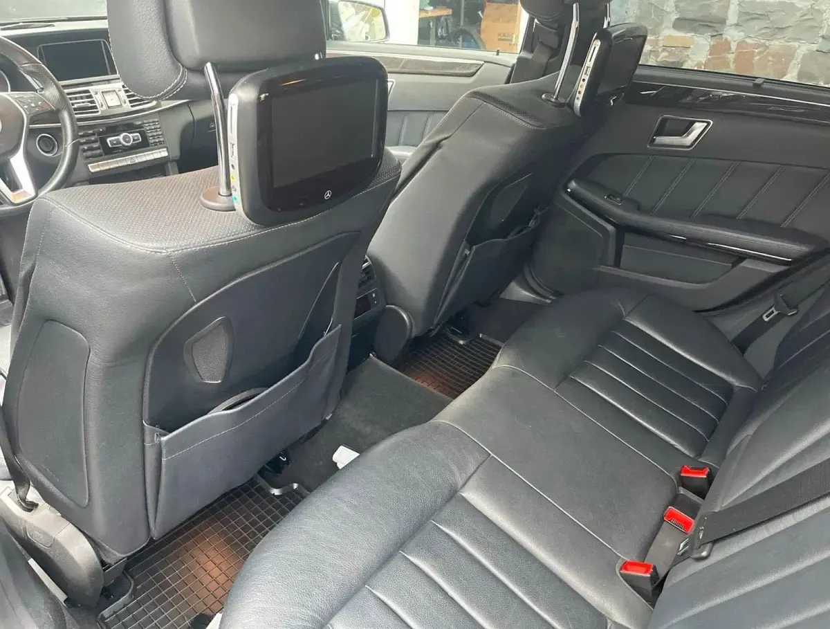Gebraucht Mercedes E350 Avantgarde 252 PS (185 kW) 2014 Grau Kombi