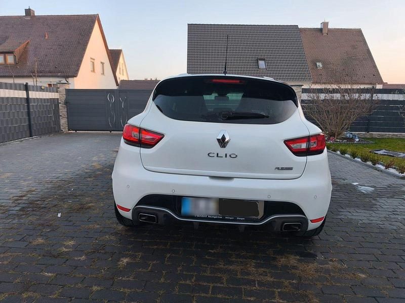 Gebraucht Renault Clio IV Trophy 220 PS (161 kW) 2016 Weiß Kleinwagen