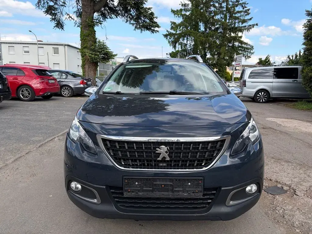 Gebraucht Peugeot 2008 Style 82 PS (60 kW) 2017 Grau SUV