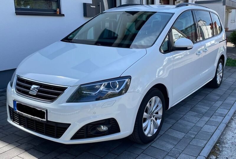 Weiß Gebraucht 2015 Seat Alhambra Crono Van / Kleinbus | 19.699 € (Fairer Preis) - Bild 1/4