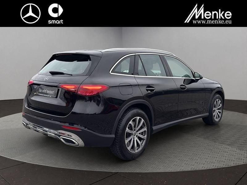 Gebraucht Mercedes GLC450 367 PS (269 kW) 2024 Metalliclack obsidianschwarz m SUV