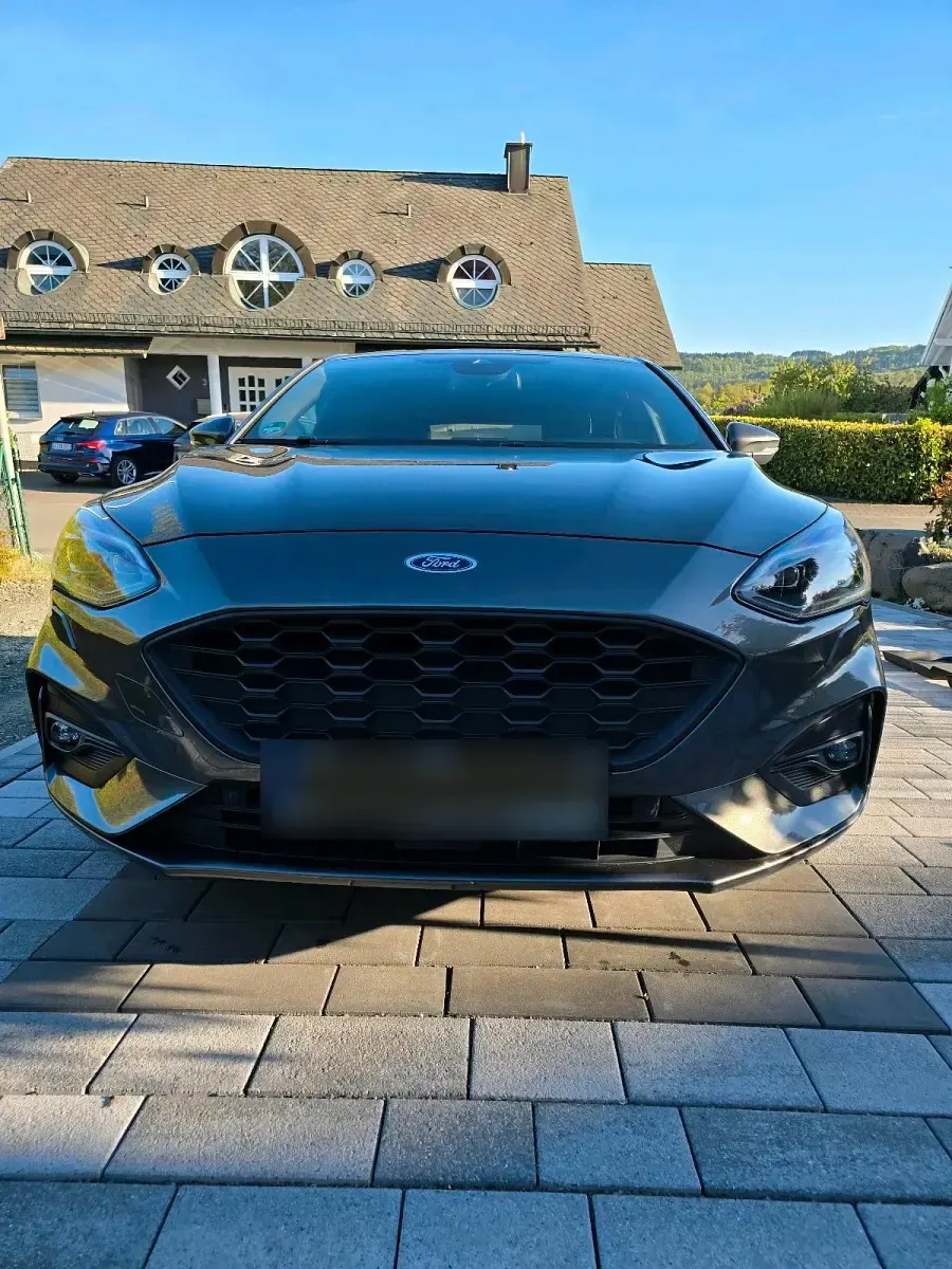 Brugt Ford Focus ST-Line 150 HK (110 kW) 2019 Grå Sedan
