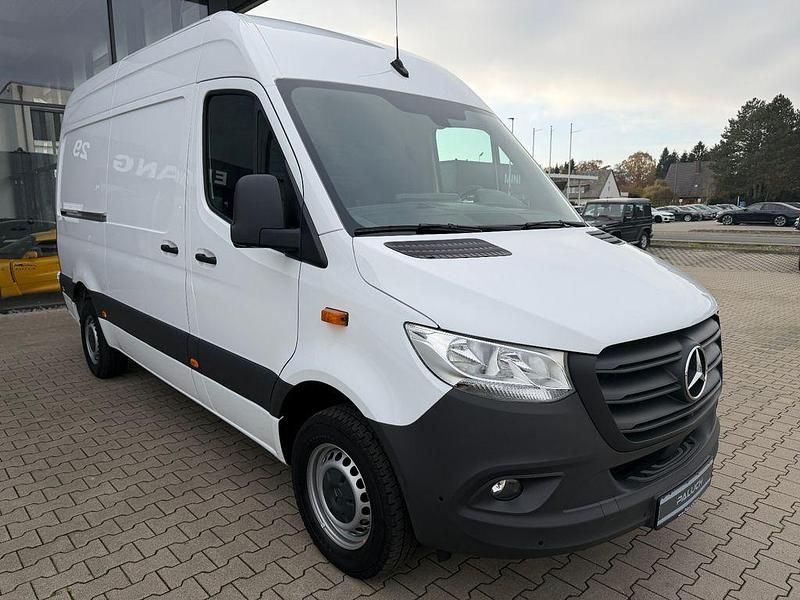 Arktikweiß Gebraucht 2024 Mercedes Sprinter Van | 39.490 € (Guter Preis) - Bild 1/4