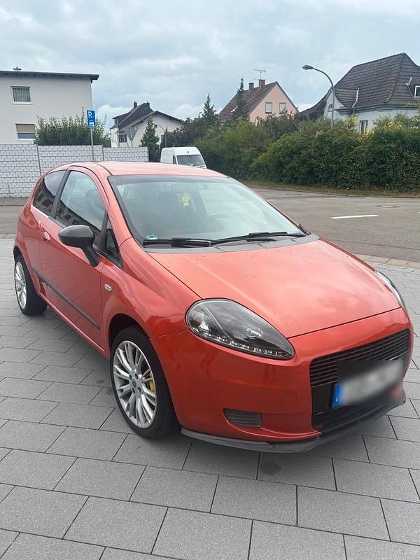 Gebraucht 2006 Fiat Grande Punto Abarth Kleinwagen | 2.200 € (Etwas zu teuer) - Bild 1/4