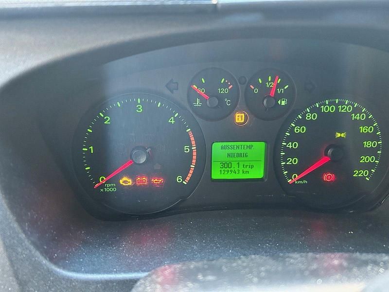 Używany Ford Transit 140 KM (102 kW) 2011 Szary Minivan