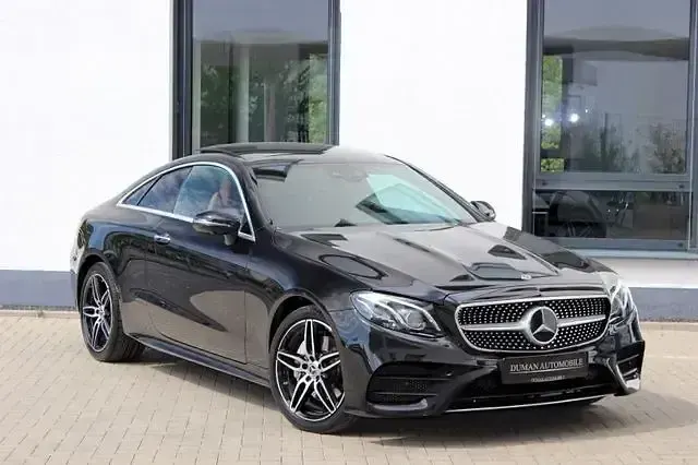 Gebraucht Mercedes E220 AMG 194 PS (142 kW) 2018 Obsidianschwarz metallic Coupé