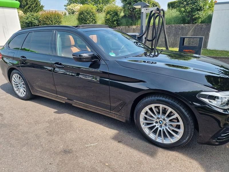 Gebraucht BMW 520 Performance 190 PS (139 kW) 2019 Schwarz Kombi