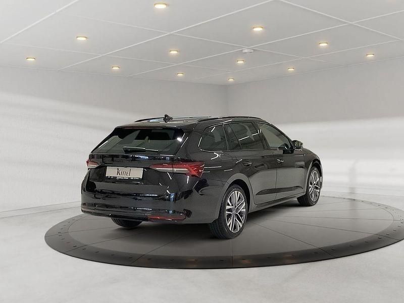 Neu Skoda Octavia SportLine 150 PS (110 kW) 2026 Schwarz Kombi