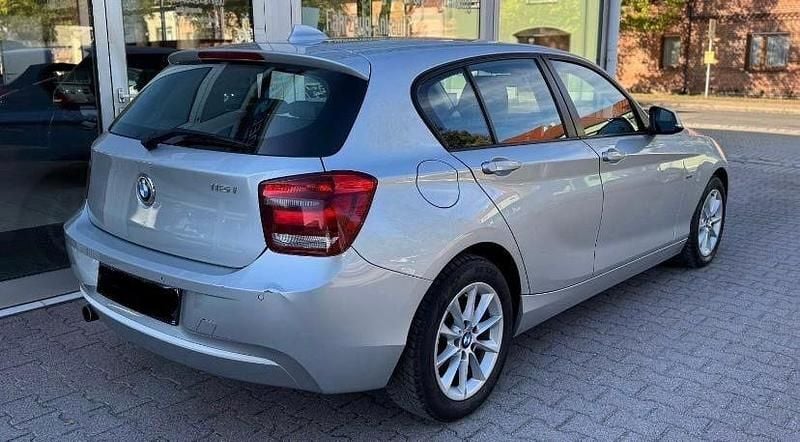 Grau Gebraucht 2011 BMW 116 Urban Line Kleinwagen | 7.650 € (Guter Preis) - Bild 1/4