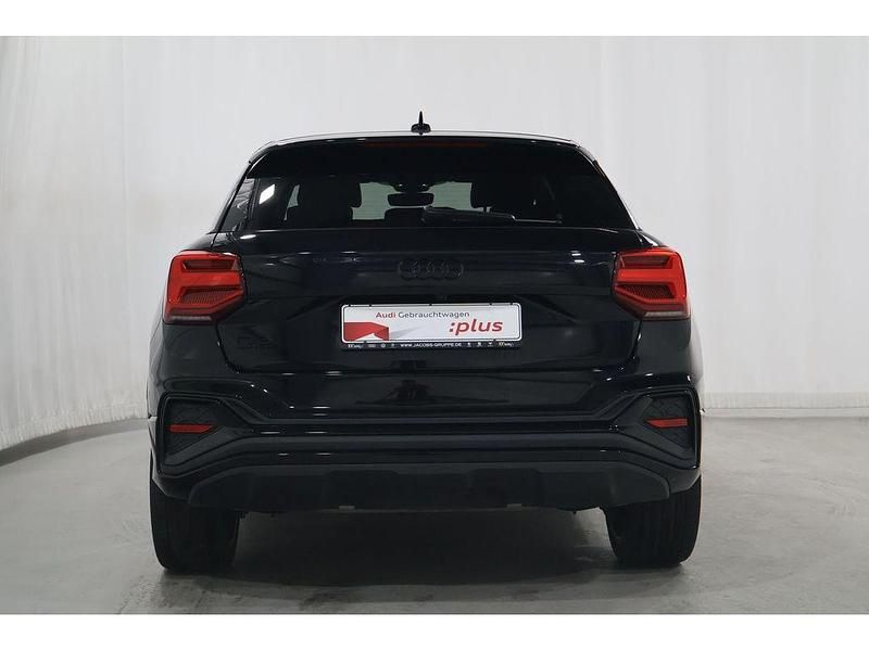 Gebraucht Audi Q2 S-Line 150 PS (110 kW) 2023 Mythosschwarz metallic SUV