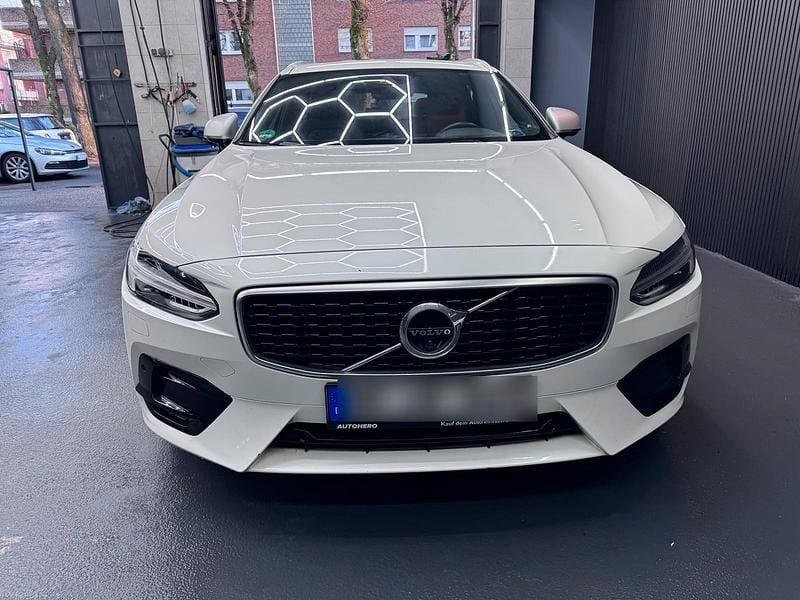 Weiß Gebraucht 2019 Volvo V90 R-Design Kombi | 26.000 € (Fairer Preis) - Bild 1/4