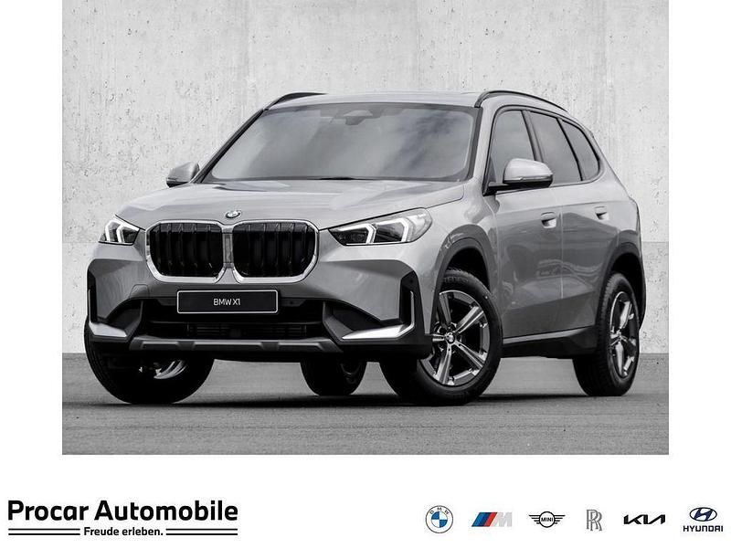 Spacesilber metallic Gebraucht 2025 BMW X1 SUV | 37.480 € (Superpreis) - Bild 1/4