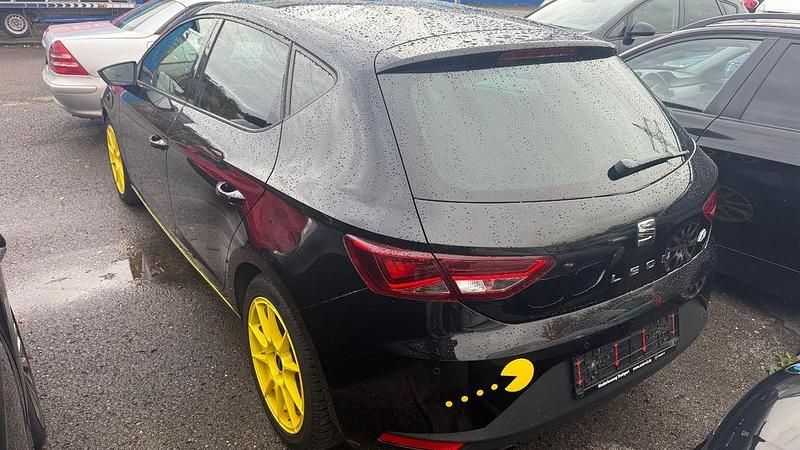 Gebraucht Seat Leon FR 140 PS (102 kW) 2014 Phantomschwarz/universo black Limousine