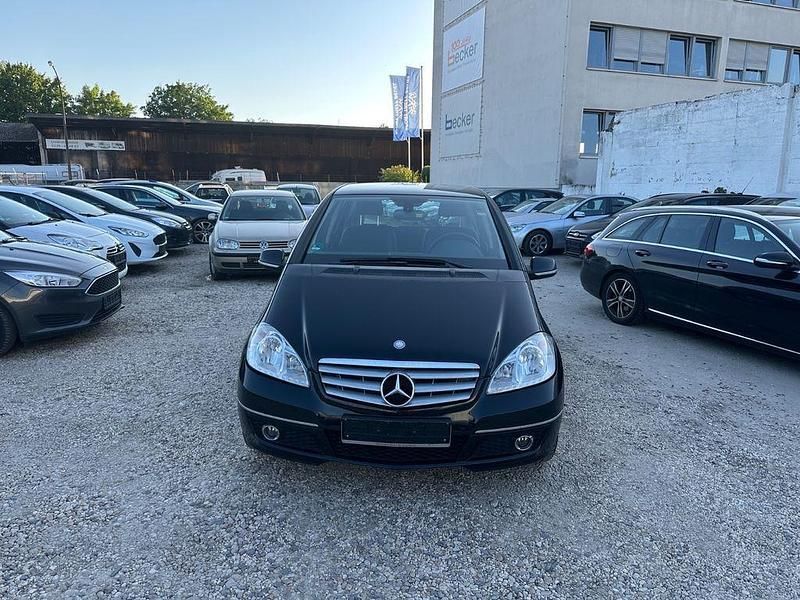 Schwarz Gebraucht 2011 Mercedes A160 Limousine | 2.799 € (Guter Preis) - Bild 1/4
