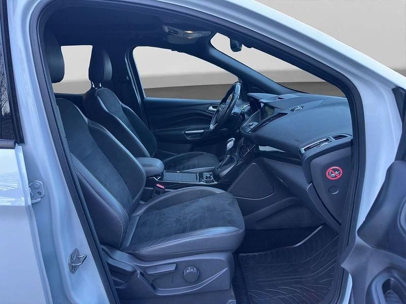 Gebraucht Ford Kuga ST-Line 179 PS (131 kW) 2017 Weiß SUV