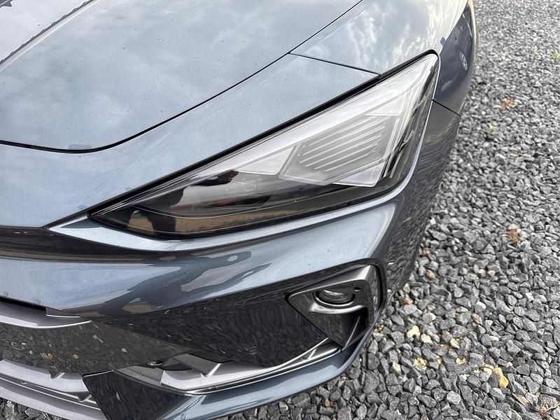 Neu Cupra Leon 150 PS (110 kW) 2025 Magent grau s7s magent grau s7s Limousine