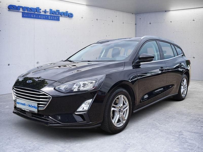 Schwarz Gebraucht 2021 Ford Focus Cool & Connect Limousine | 16.980 € (Fairer Preis) - Bild 1/4