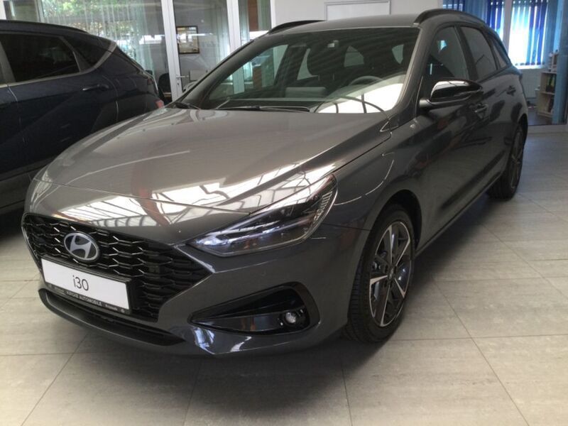 Grau Gebraucht 2024 Hyundai i30 Advantage Kombi | 25.990 € (Etwas zu teuer) - Bild 1/4
