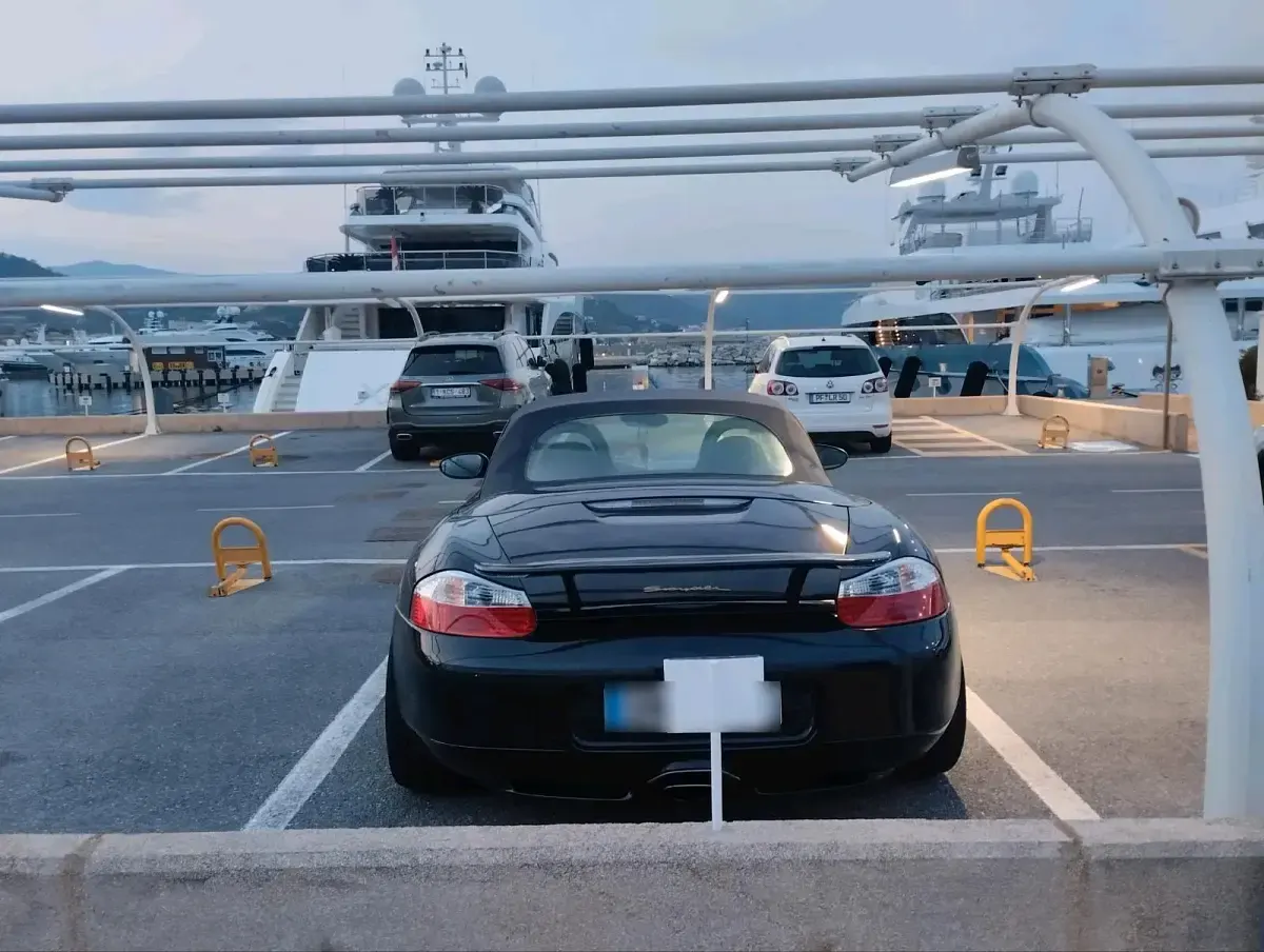 Gebraucht Porsche Boxster 220 PS (161 kW) 2000 Blau Cabrio