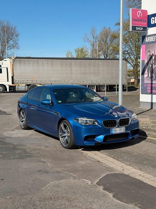 Gebraucht BMW M5 560 PS (411 kW) 2011 Blau Limousine