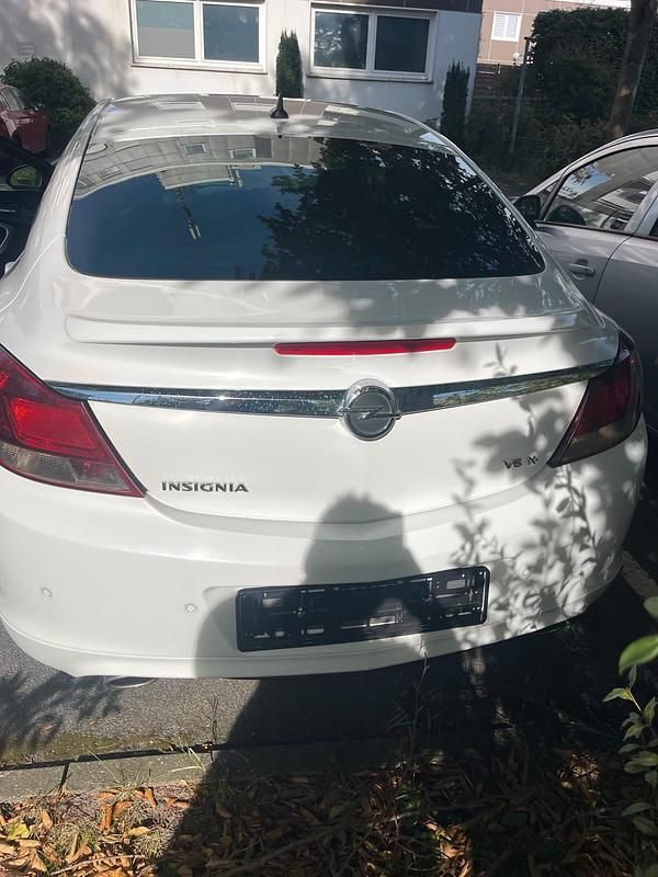 Gebraucht Opel Insignia OPC 260 PS (191 kW) 2012 Weiß Limousine