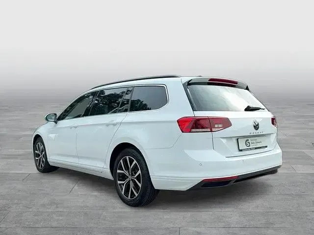 Gebraucht VW Passat Business 150 PS (110 kW) 2022 Weiß Kombi