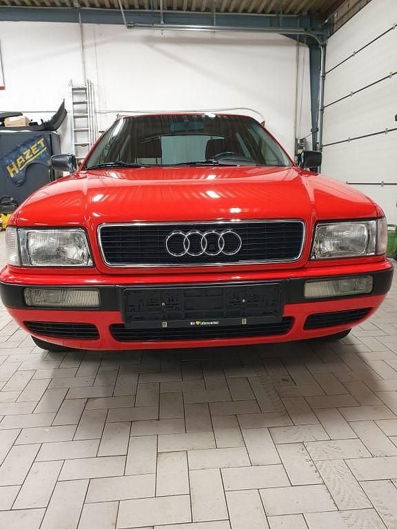 Używany Audi 80 Basis 90 KM (66 kW) 1994 Czerwony Sedan/Limuzyna