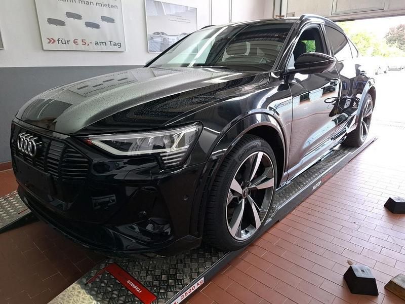 Schwarz Gebraucht 2022 Audi e-tron Sportback Sport SUV | 36.990 € (Etwas zu teuer) - Bild 1/4