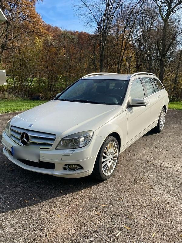 Weiß Gebraucht 2009 Mercedes C250 Avantgarde Kombi | 5.800 € (Fairer Preis) - Bild 1/4