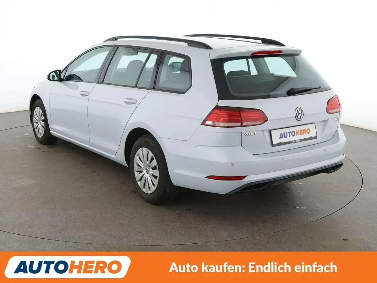 Gebraucht VW Golf VII Trendline 110 PS (80 kW) 2017 Weiß Kombi