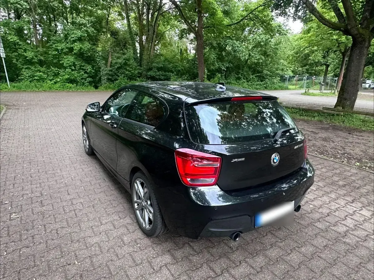 Gebraucht BMW M135 Performance 320 PS (235 kW) 2013 Schwarz Kleinwagen