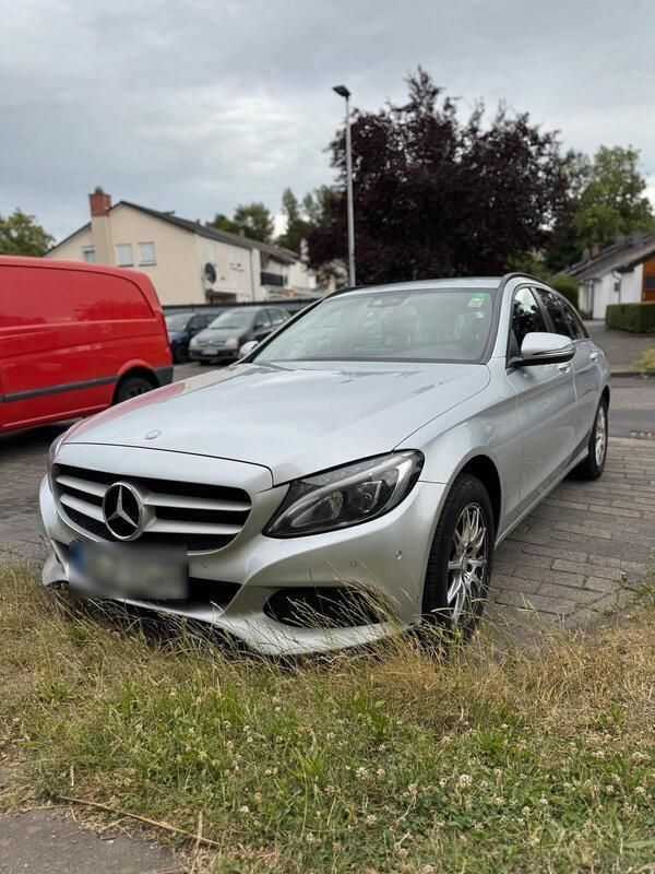 Grau Gebraucht 2016 Mercedes C220 Kombi | 12.500 € (Guter Preis) - Bild 1/4