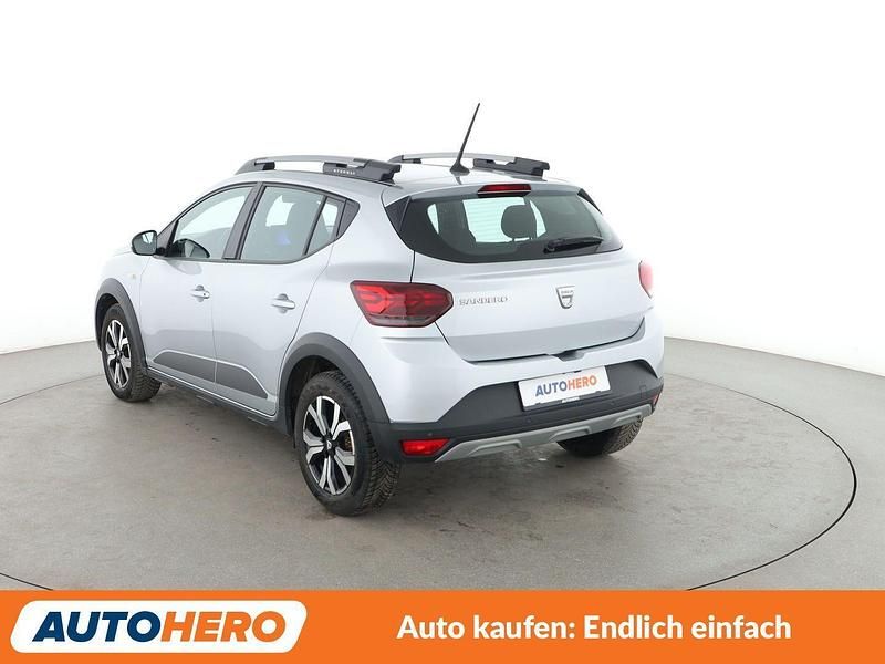 Gebraucht Dacia Sandero Comfort 91 PS (66 kW) 2021 Grau Limousine