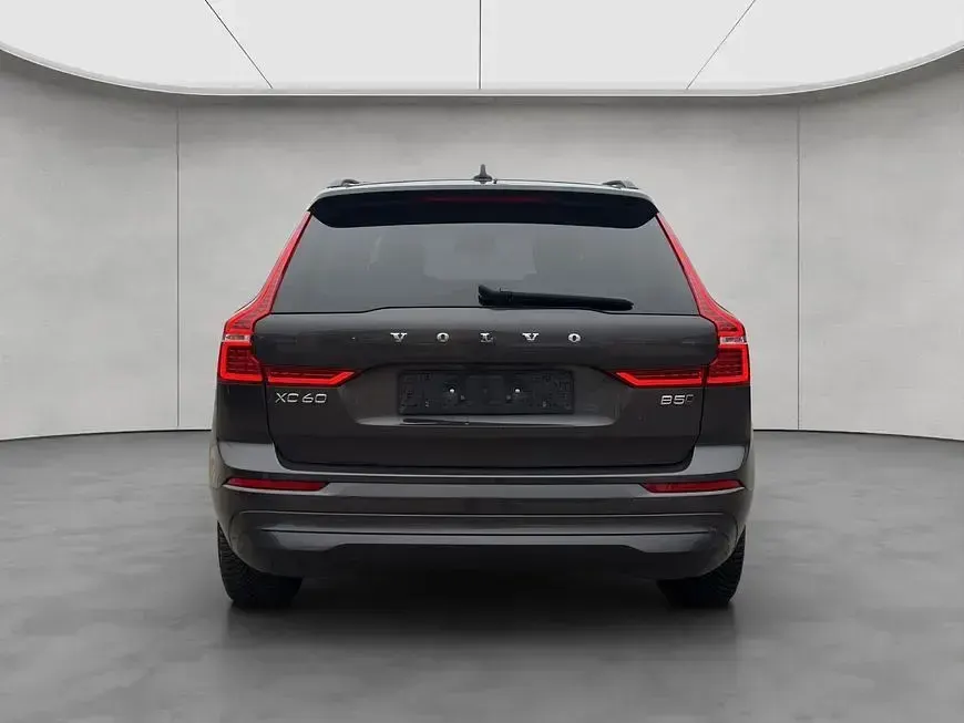 Gebraucht Volvo XC60 Core 250 PS (183 kW) 2024 Grau SUV