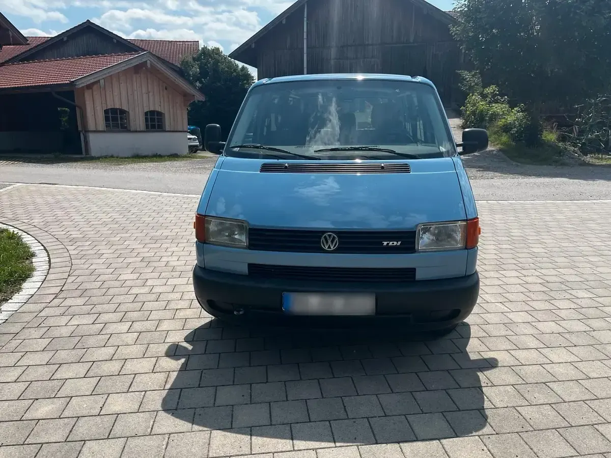 Gebraucht VW T4 102 PS (75 kW) 2002 Blau Van