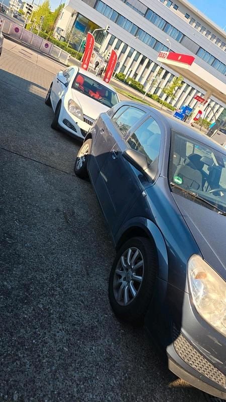Second-hand Opel Astra 90 CP (66 kW) 2008 Gri Hatchback
