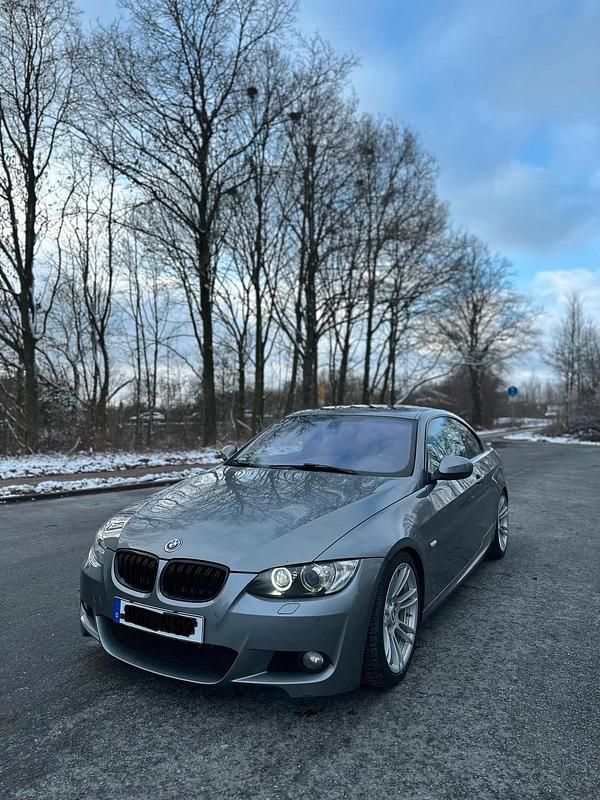 Gebraucht BMW 330 Performance 245 PS (180 kW) 2010 Grau Coupé