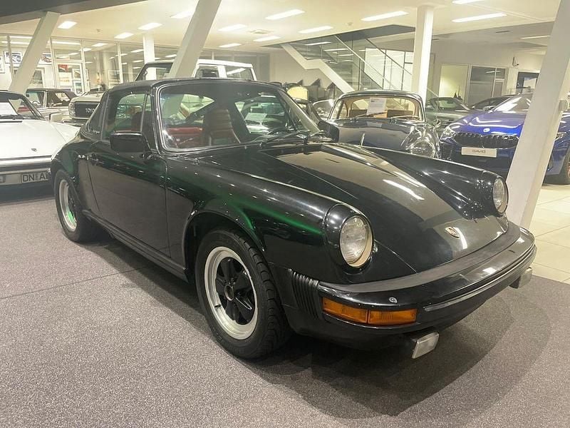 Schwarz Gebraucht 1982 Porsche 911SC Basis Cabrio | 32.911 € - Bild 1/4