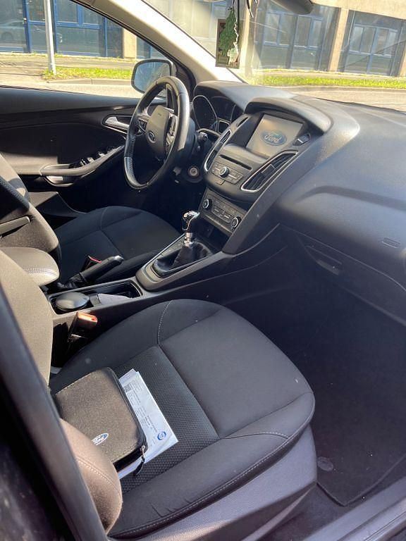 Gebraucht Ford Focus Business Edition 120 PS (88 kW) 2016 Schwarz Limousine