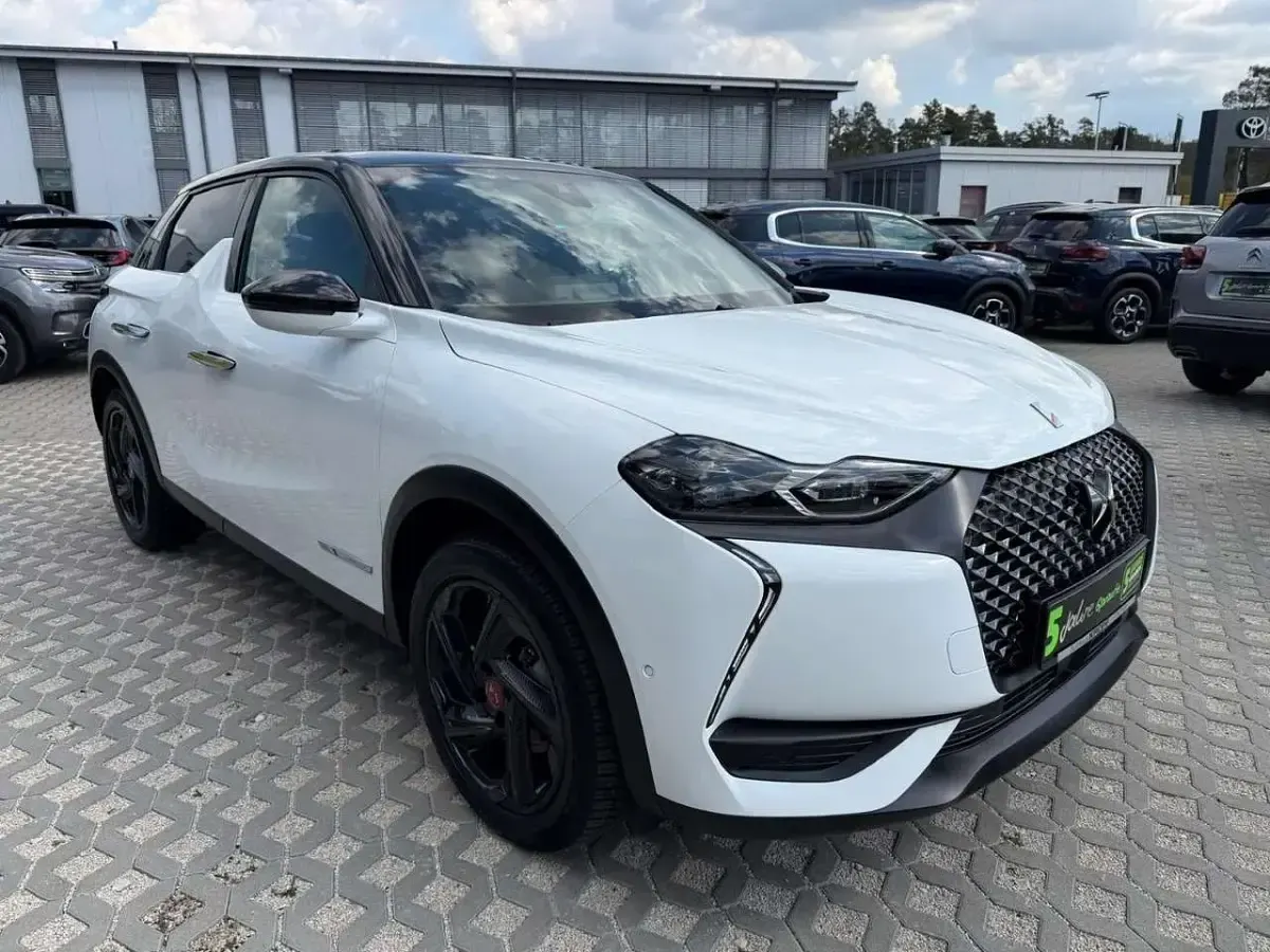 Gebraucht DS Automobiles DS3 Crossback E-Tense 100 kW (136 PS) 2022 Weiß (weiss) SUV